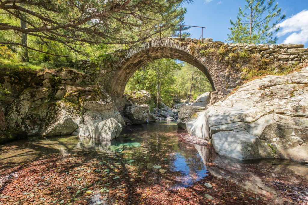 riviere corse pont genois